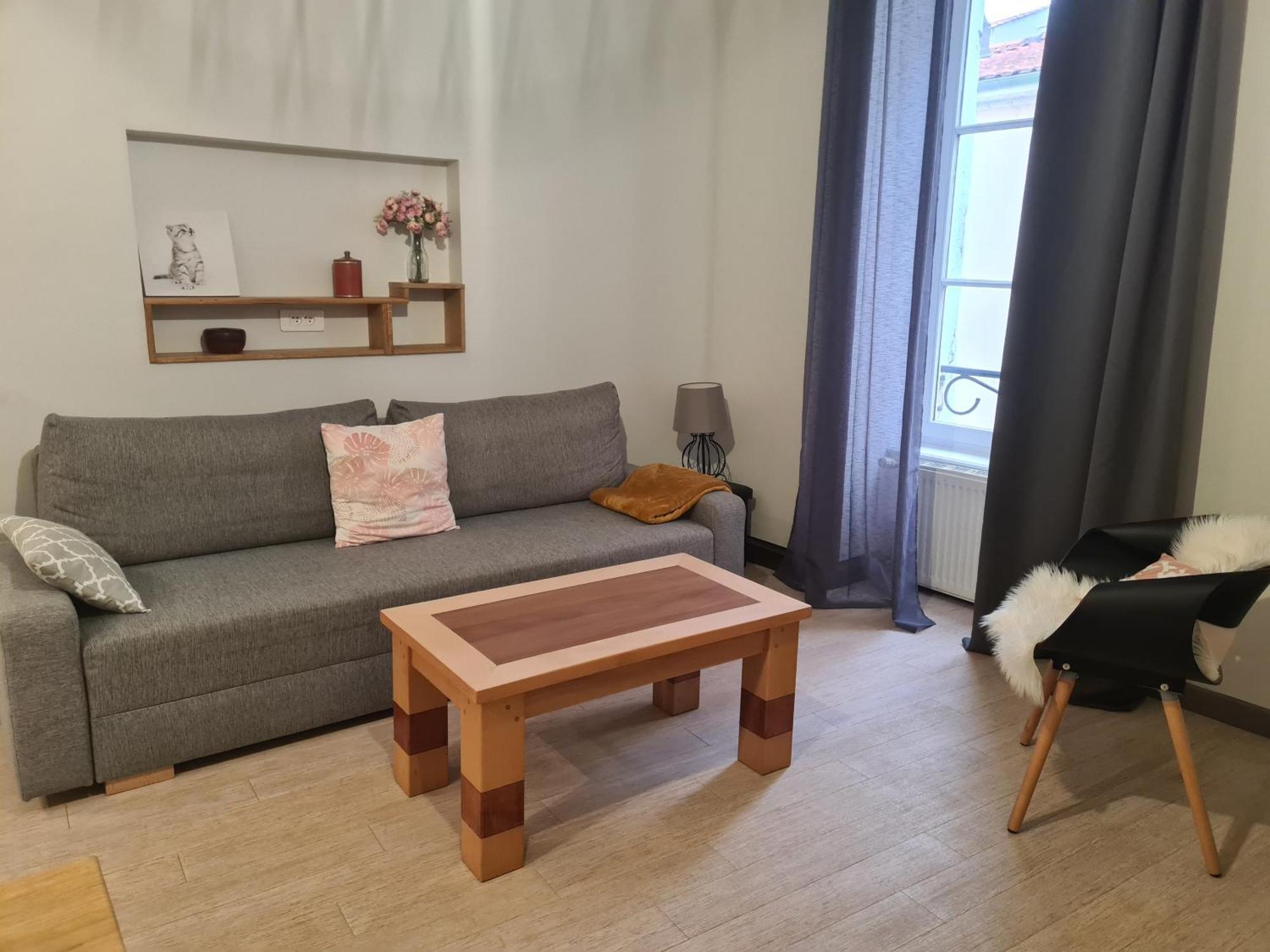 Appartement Hyper-Centre 이스와 외부 사진
